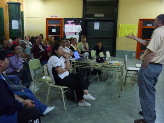 Pasar al frente en Cenma 24 de Barrio Alberdi